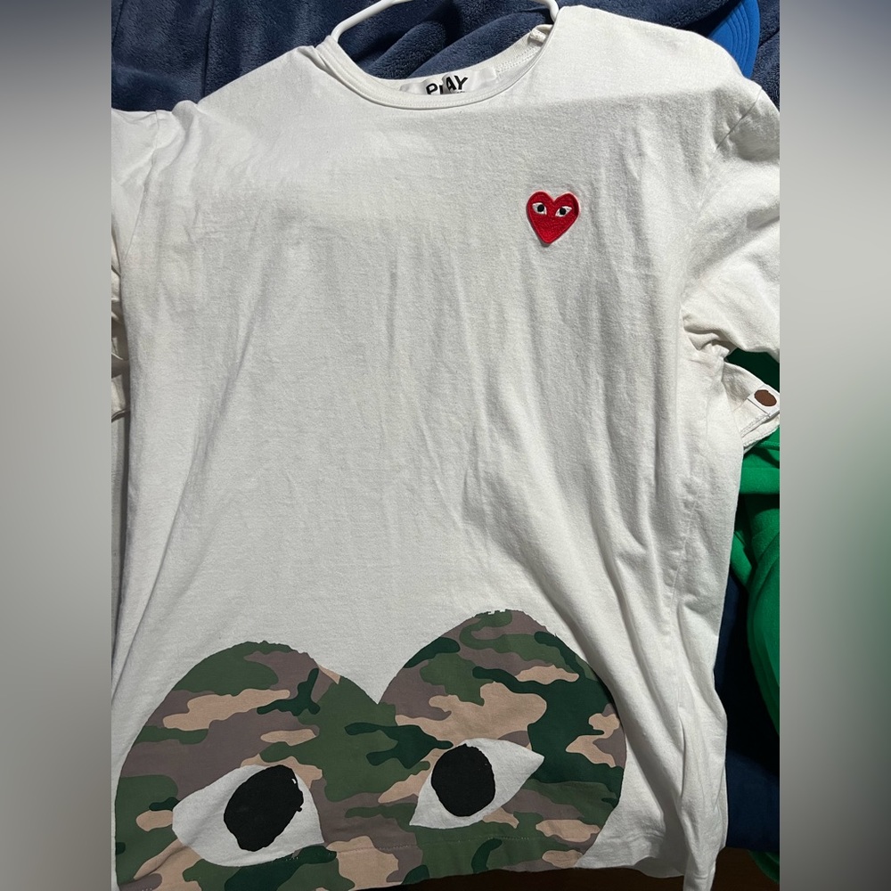 T shirts (READ DESCRIPTION)